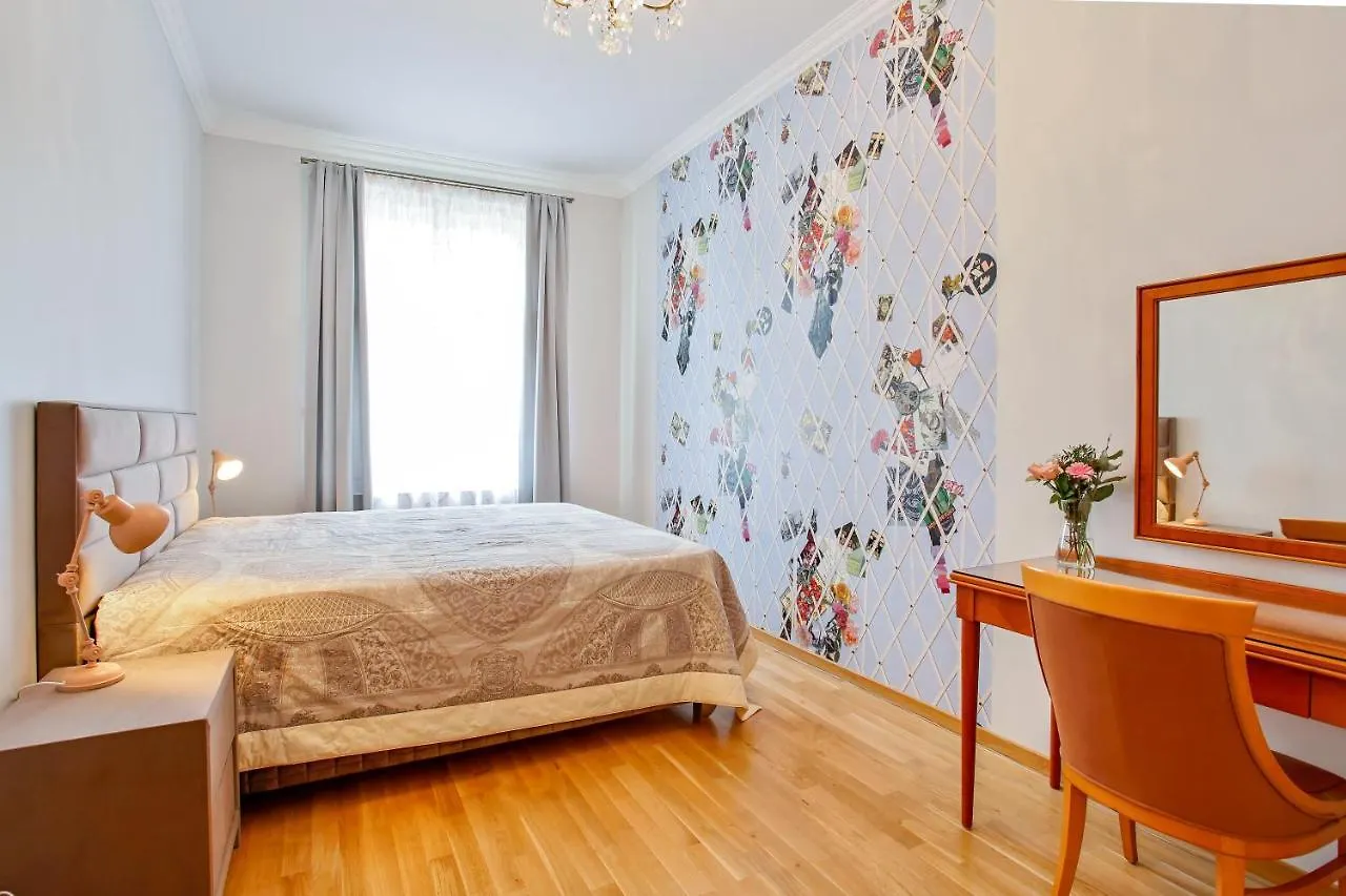 Newly Opened, Designer Opera Apartment Prag