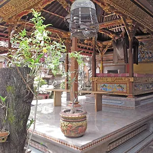 Angga Habitación en casa particular Ubud
